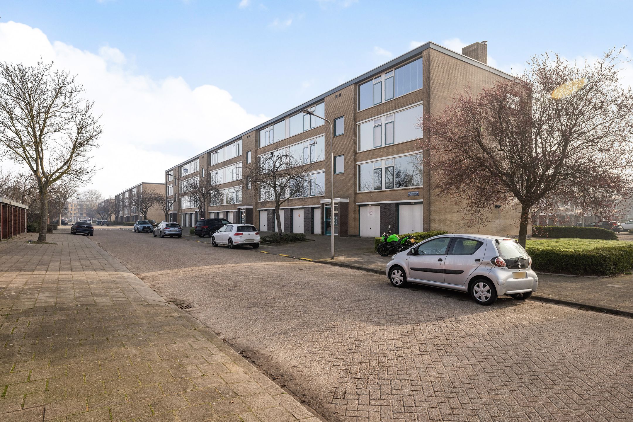 Photo 27 of Van Anrooystraat 469
