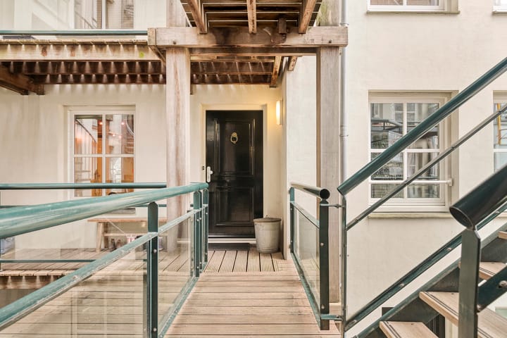 Photo 4 of Nieuwe Uilenburgerstraat 7-E