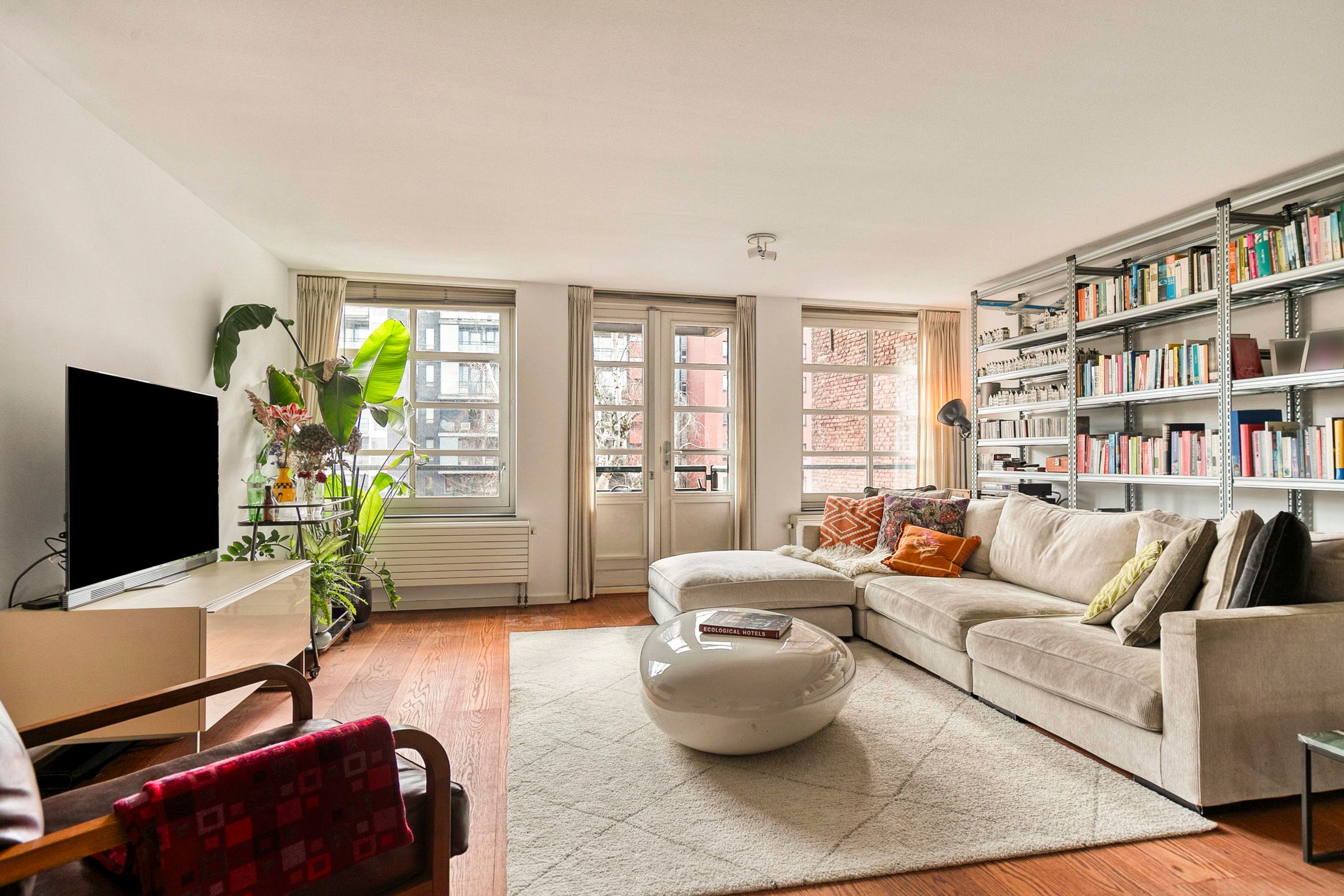 Photo 6 of Nieuwe Uilenburgerstraat 7-E