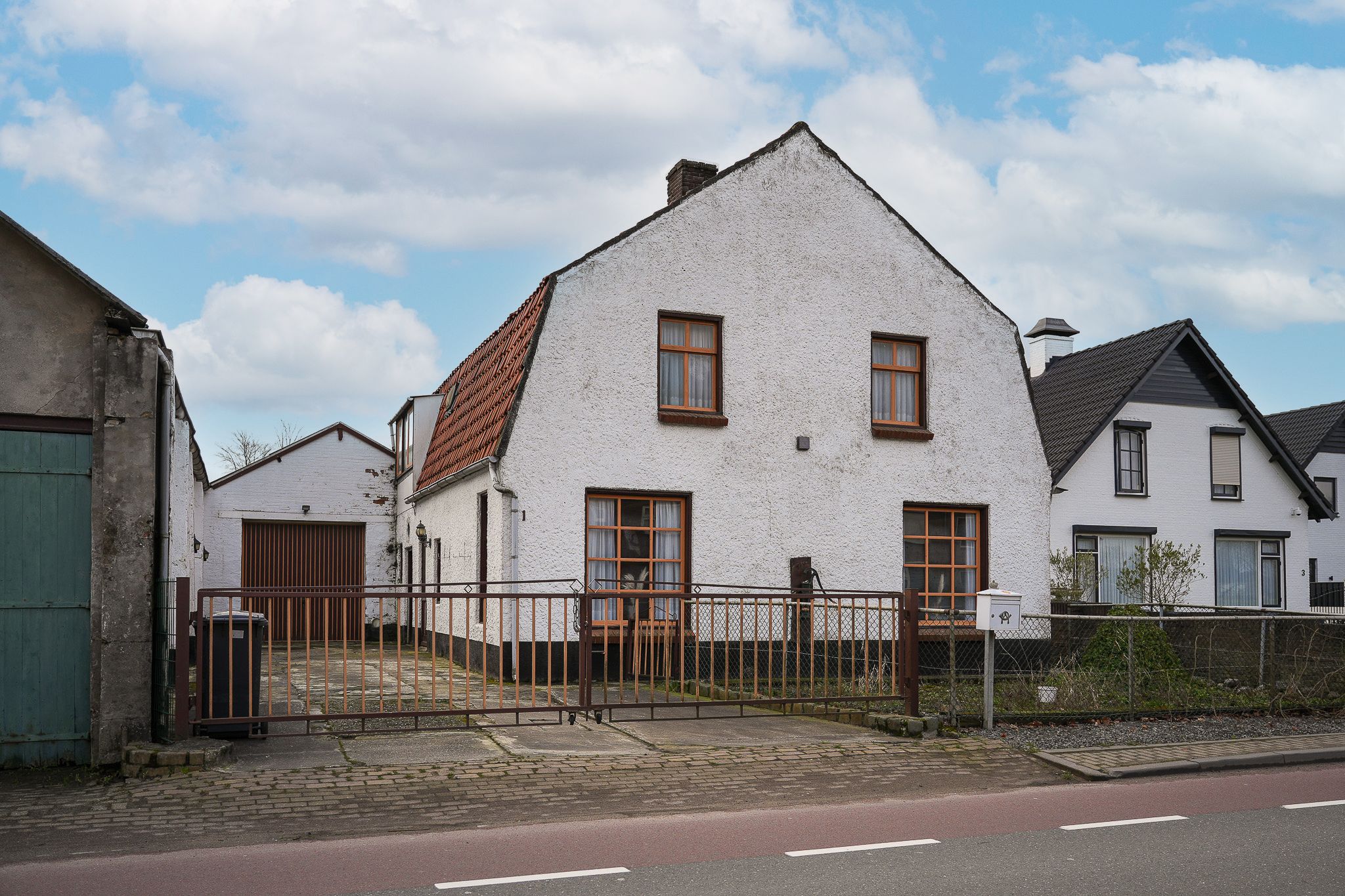 Buying a house in The Netherlands., Paterstraat 1
