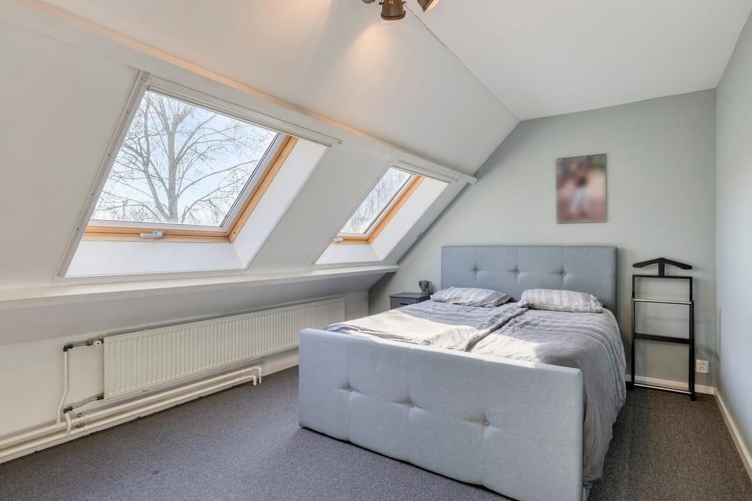 Spacious and energy-efficient family home with deep garden and carport in 's-Hertogenbosch — 17