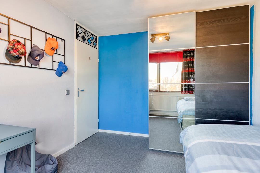 Spacious and energy-efficient family home with deep garden and carport in 's-Hertogenbosch — 23