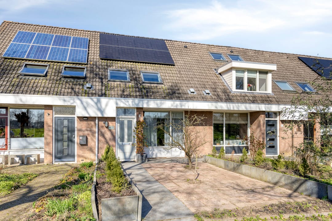 Spacious and energy-efficient family home with deep garden and carport in 's-Hertogenbosch — 31