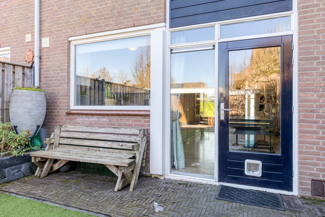 Spacious and energy-efficient family home with deep garden and carport in 's-Hertogenbosch — 32