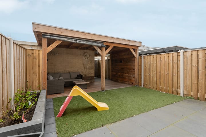 Photo 4 of Bataviastraat 36