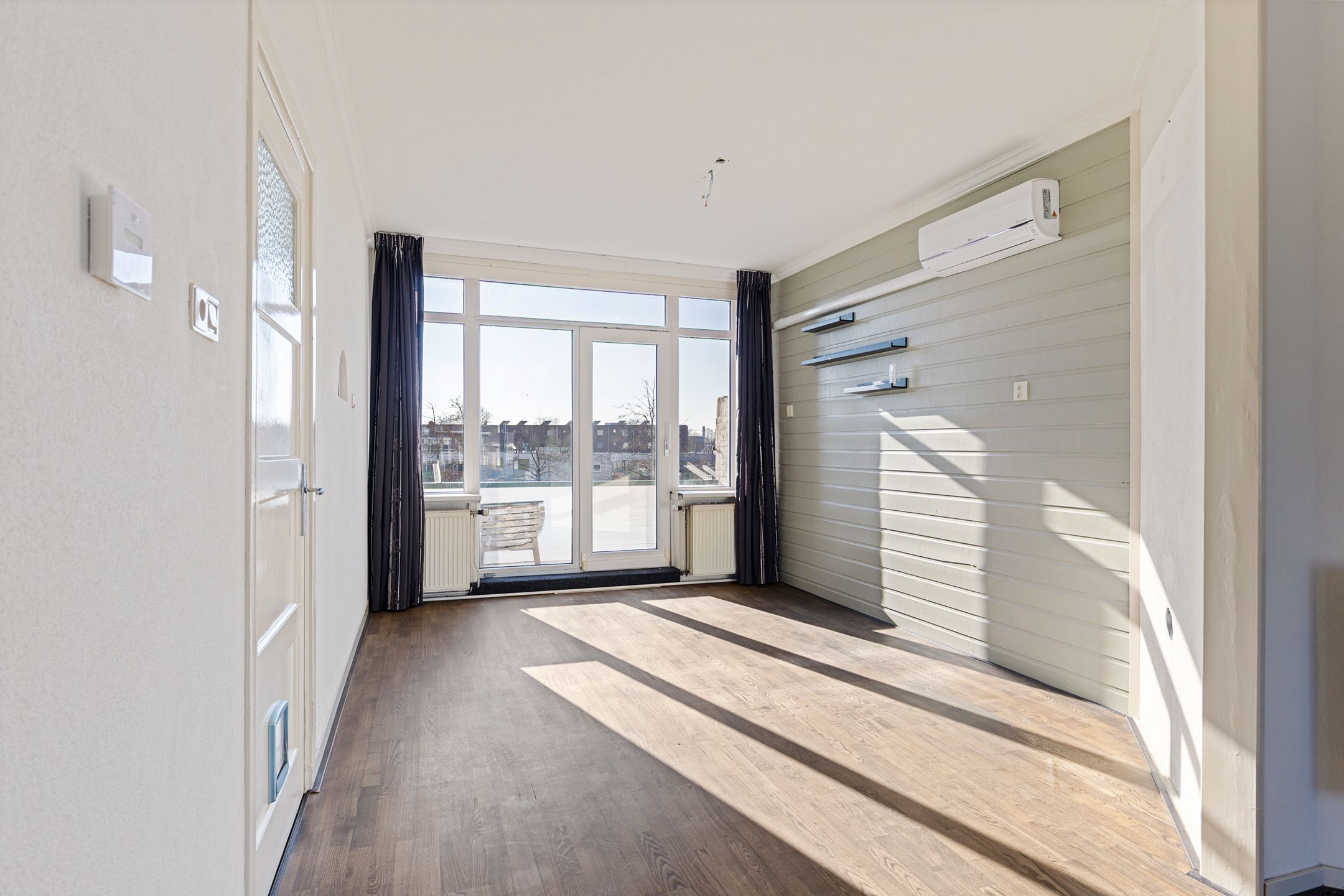 Foto 15 van Friesestraatweg 16-2A