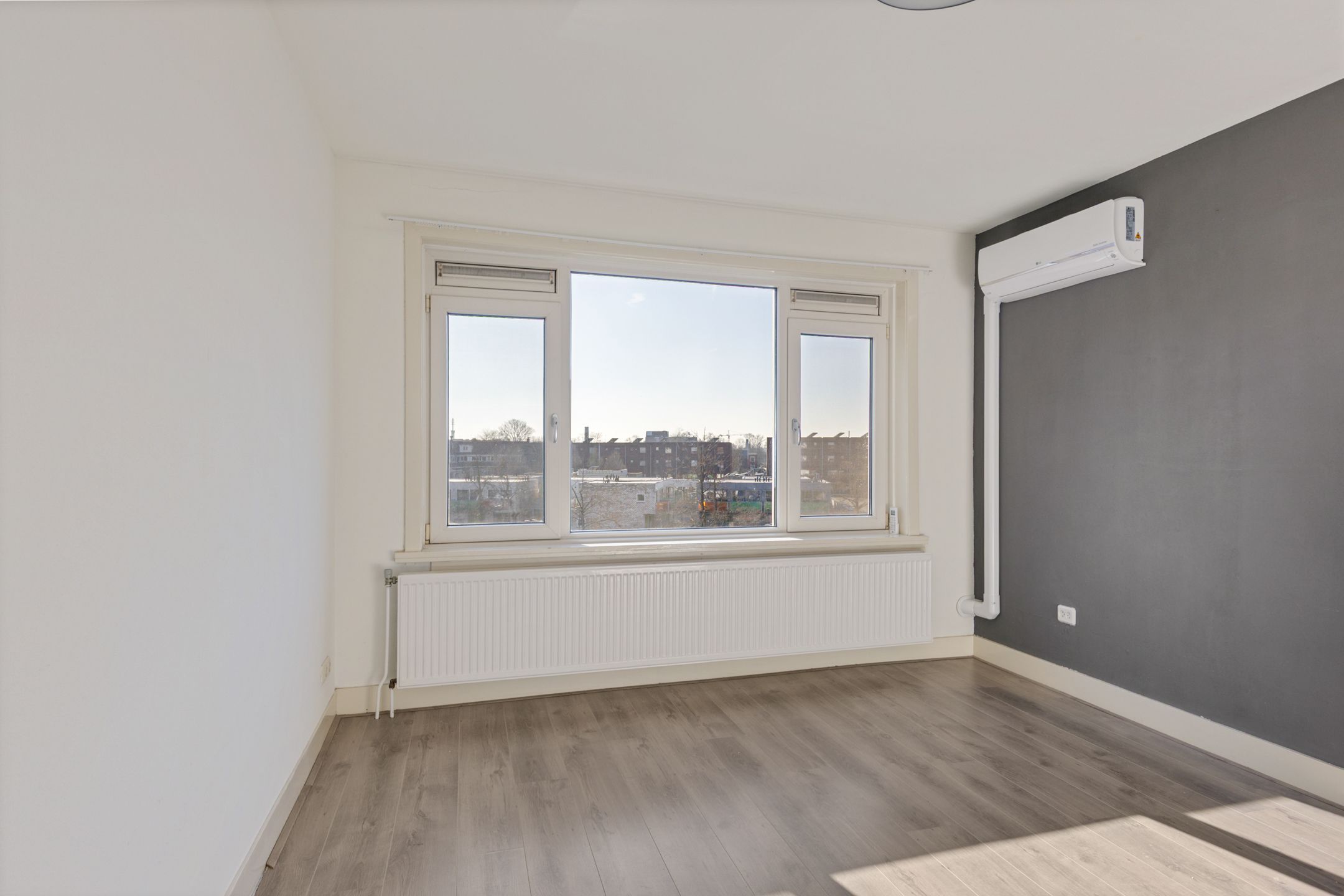 Foto 27 van Friesestraatweg 16-2A