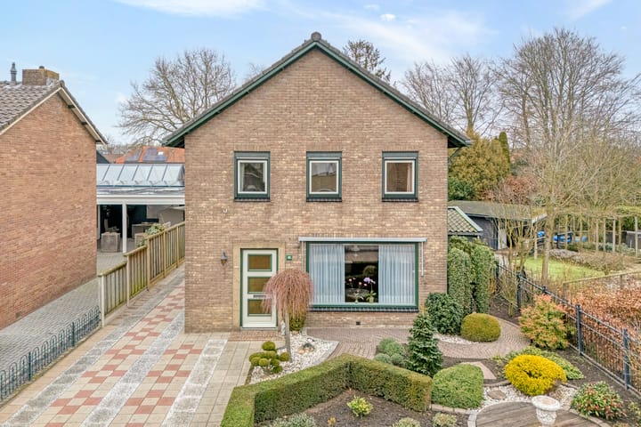 Photo 2 of Vosmeerstraat 22