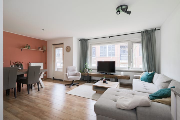 Foto 2 van Spoorstraat 8-A