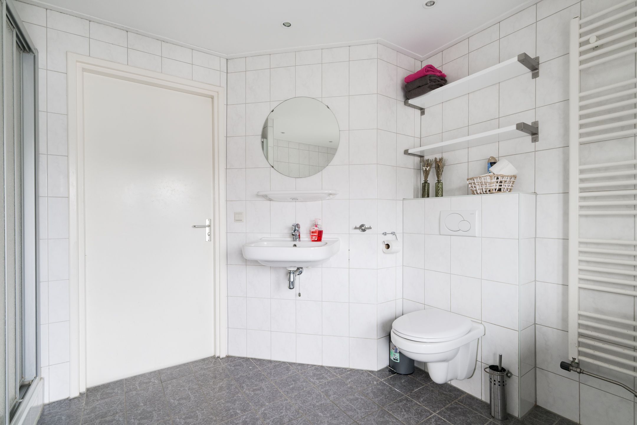 Photo 21 of Spoorstraat 8-A