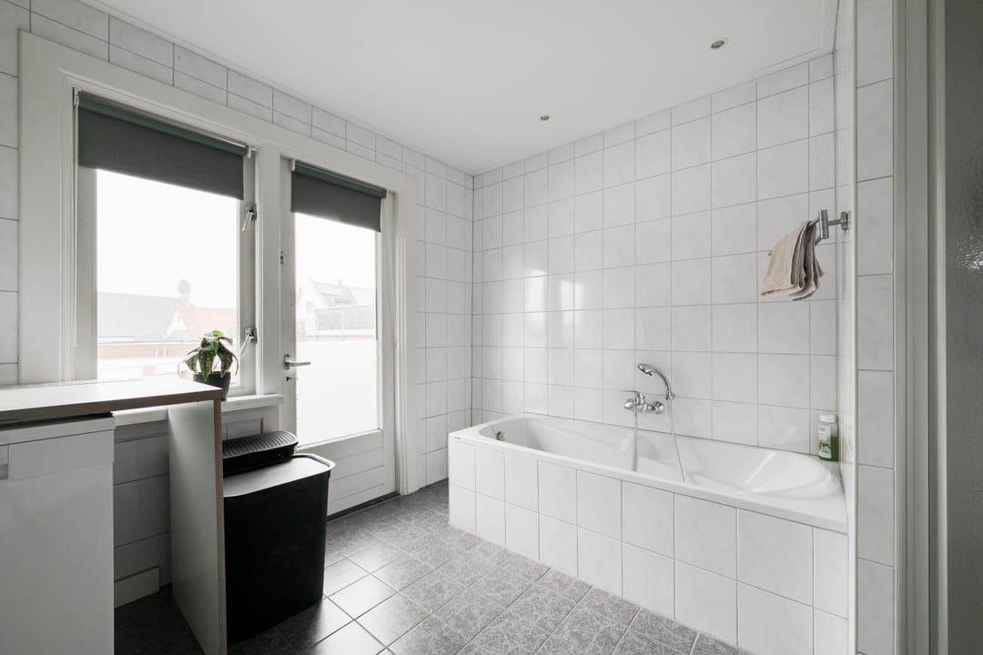 Photo 22 of Spoorstraat 8-A