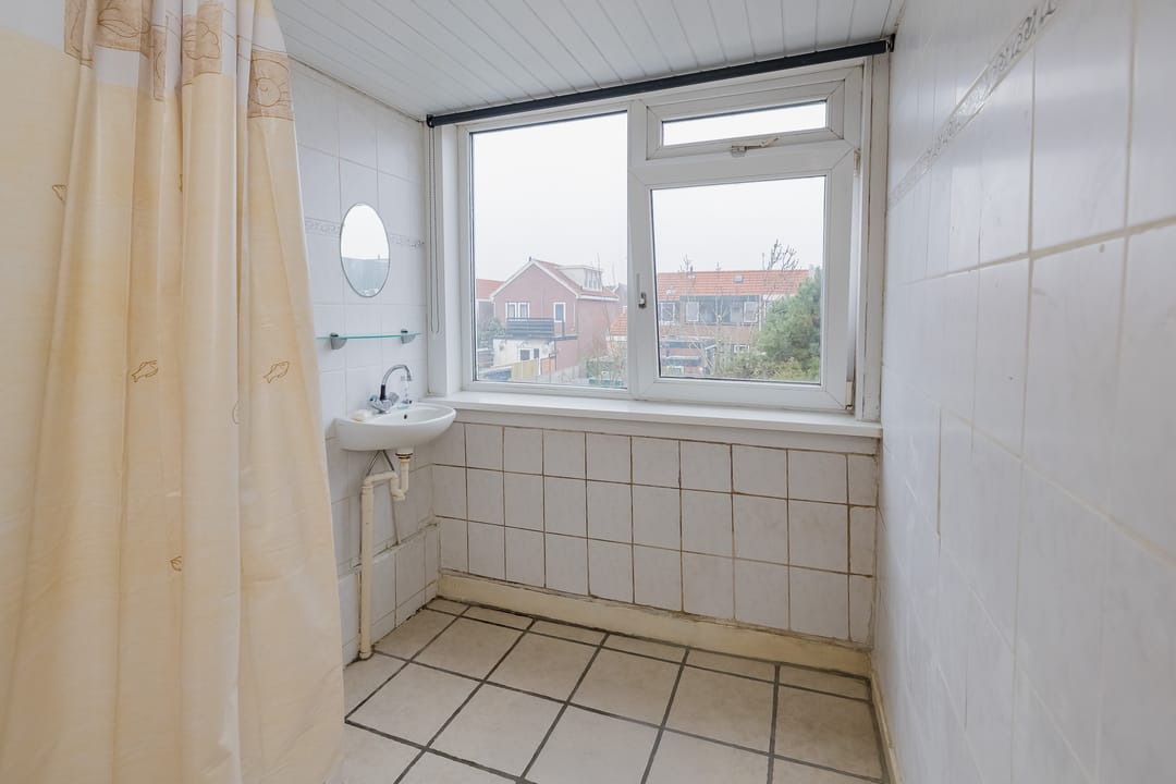 Photo 17 of Trompstraat 115