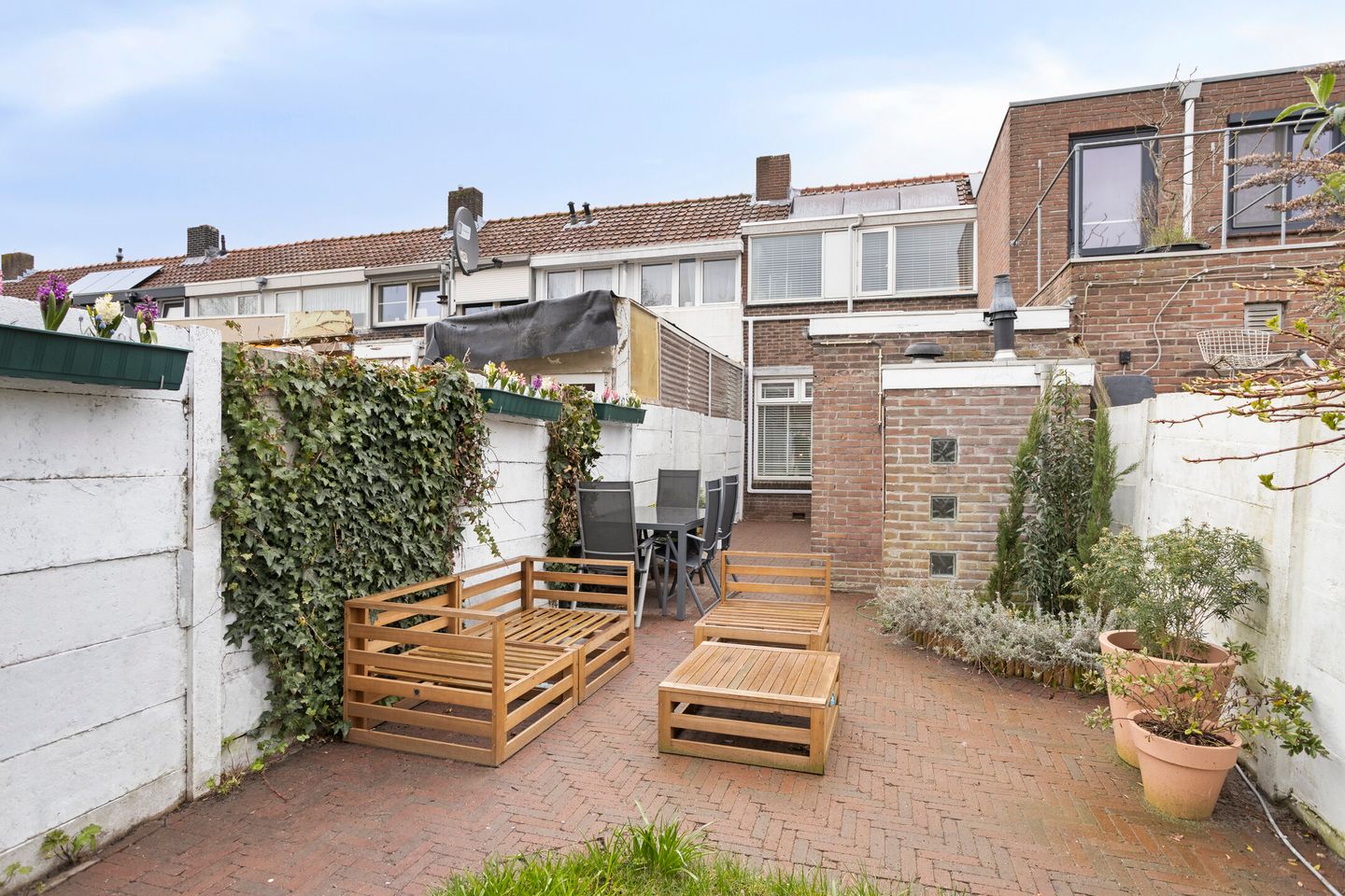 Photo 29 of Outshoornstraat 93