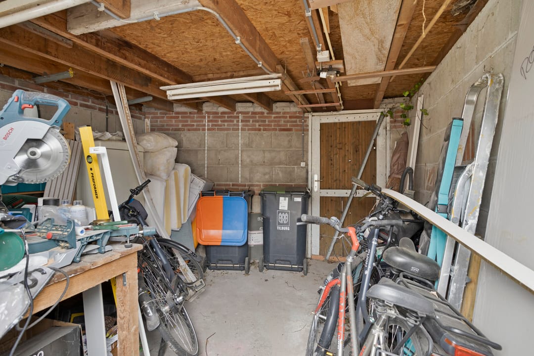 Photo 31 of Outshoornstraat 93