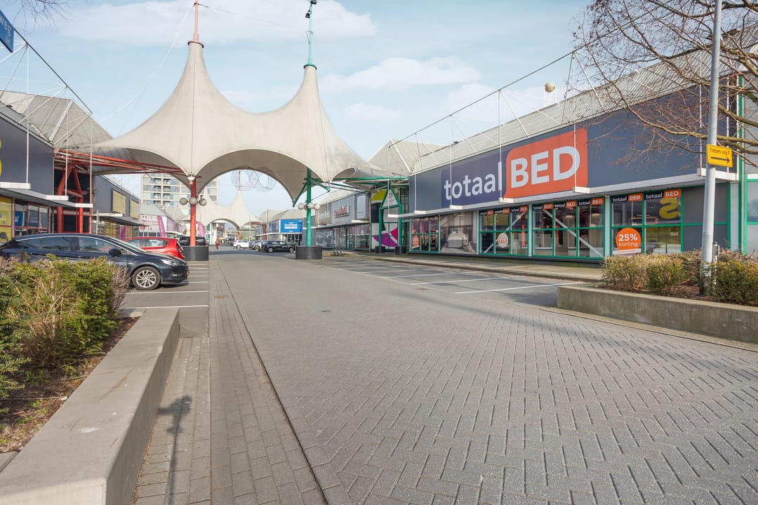 Foto 41 van J.T.P. Bijhouwerhof 85