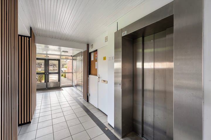 Photo 4 of Obrechtstraat 375