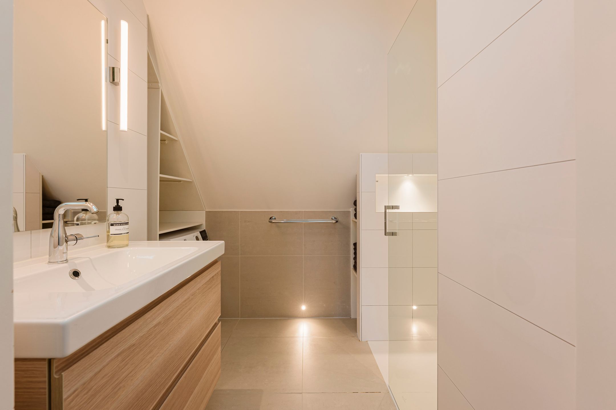 Foto 18 van Tugelaweg 19-E