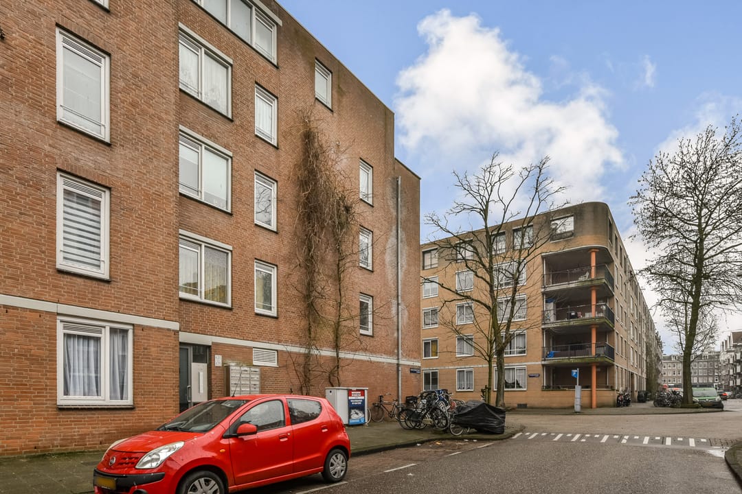 Charming 34m² Studio/One-Bedroom Apartment with Perpetually Bought-off Leasehold — 31