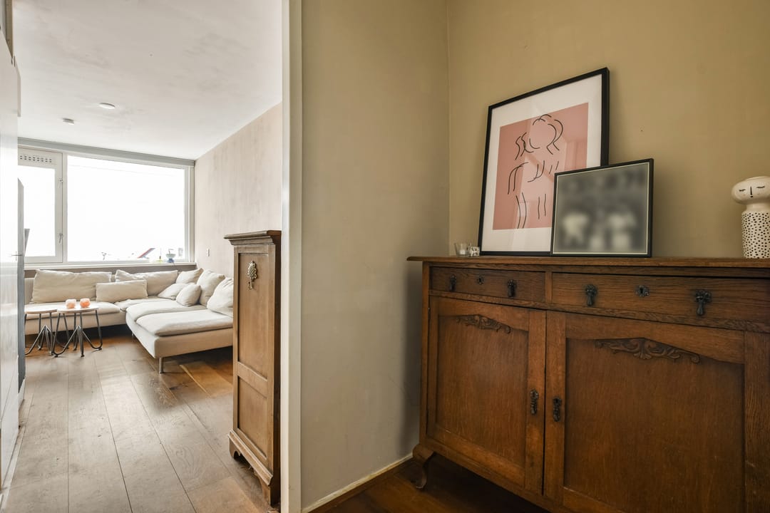 Charming 34m² Studio/One-Bedroom Apartment with Perpetually Bought-off Leasehold — 13