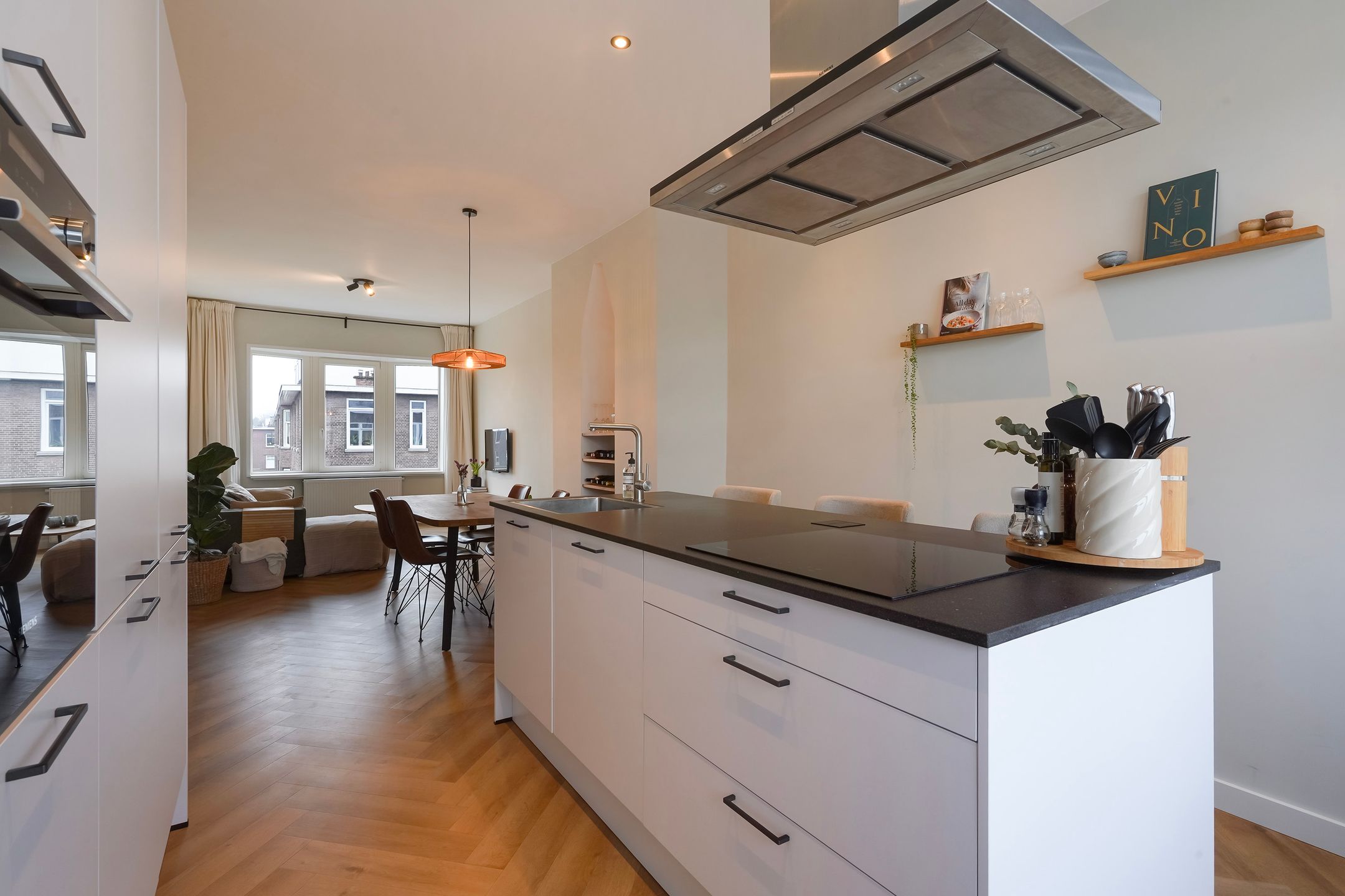 Foto 21 van van Naeltwijckstraat 127