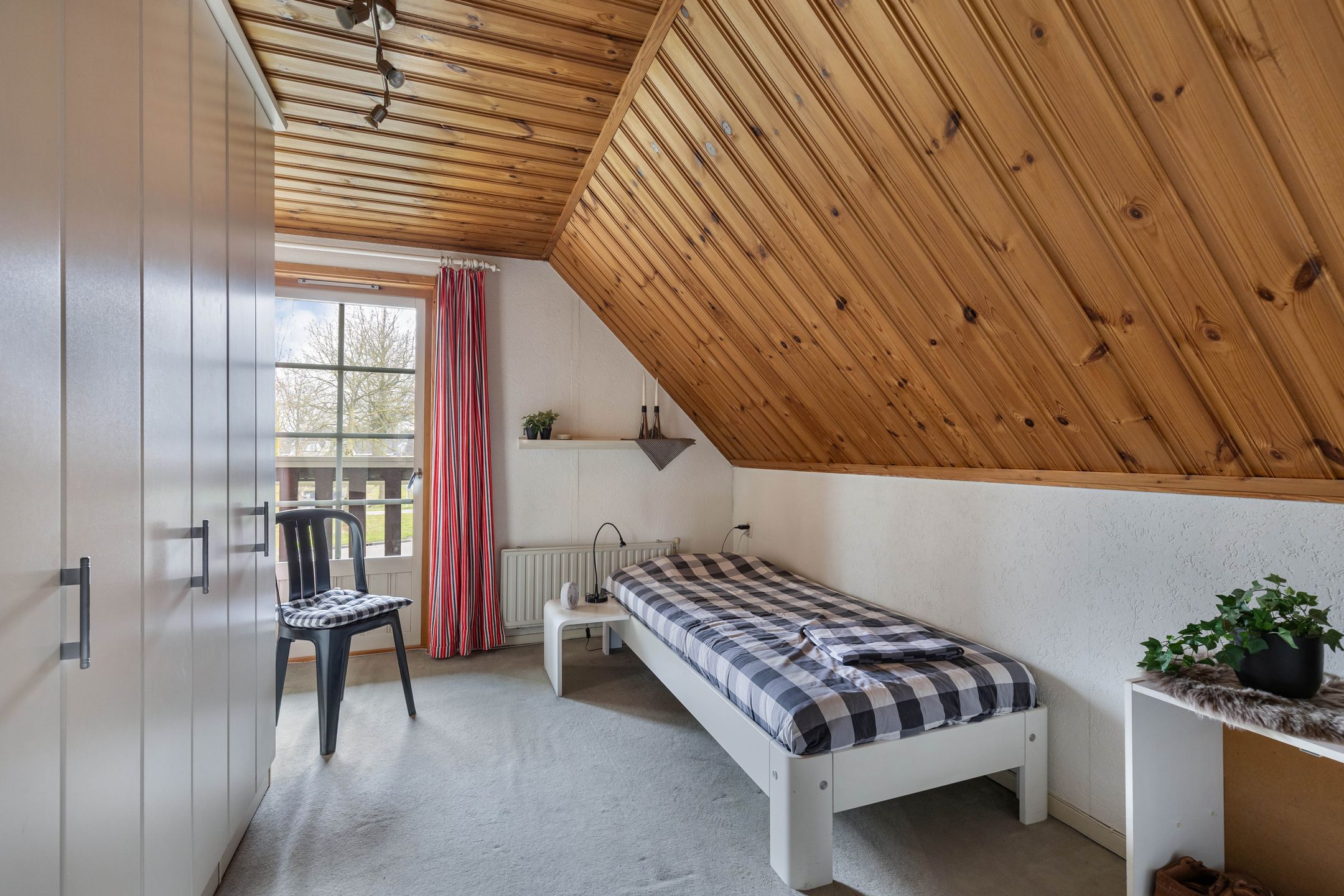 Photo 33 of Tsjalk 6