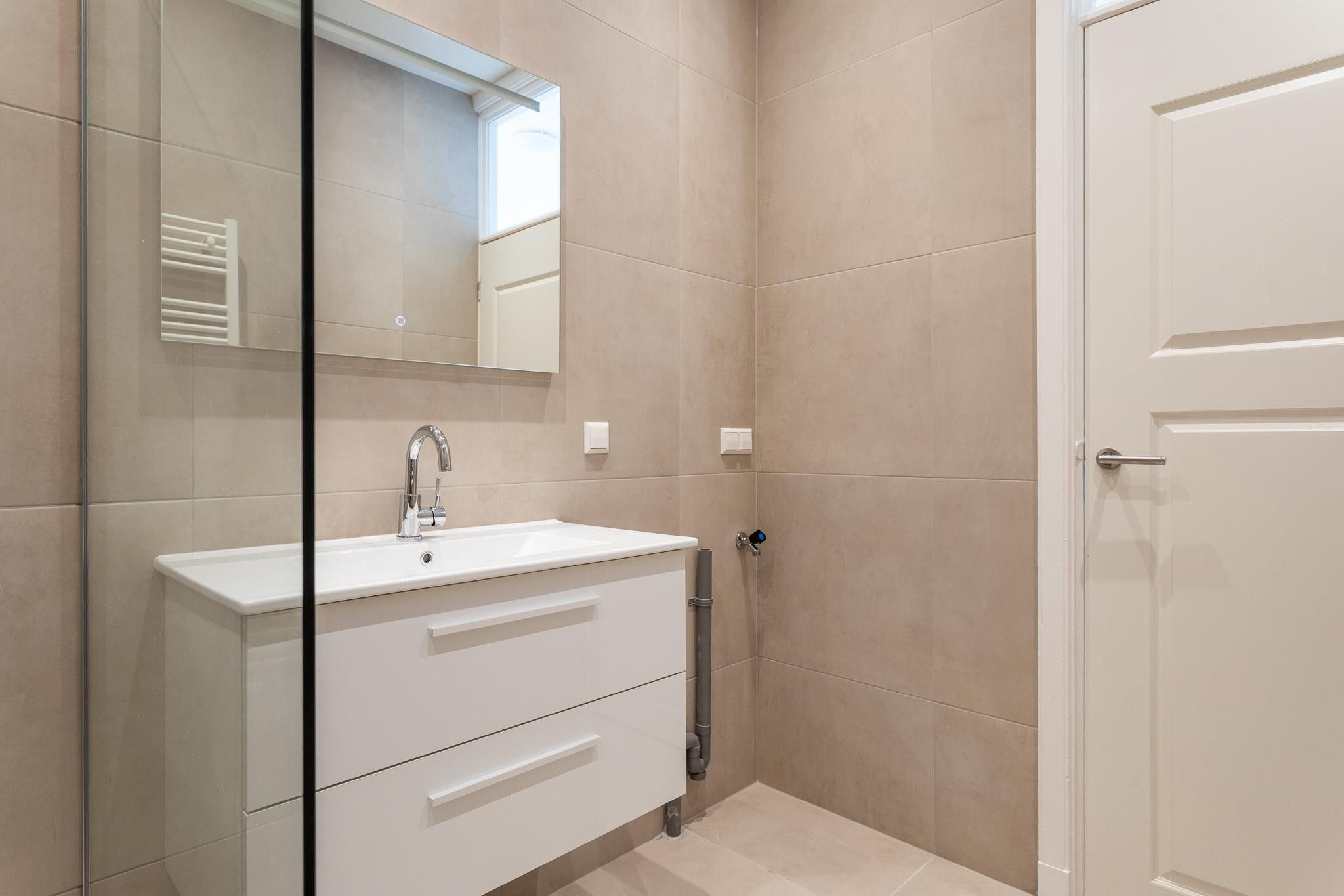 Foto 21 van van Alphenstraat 117