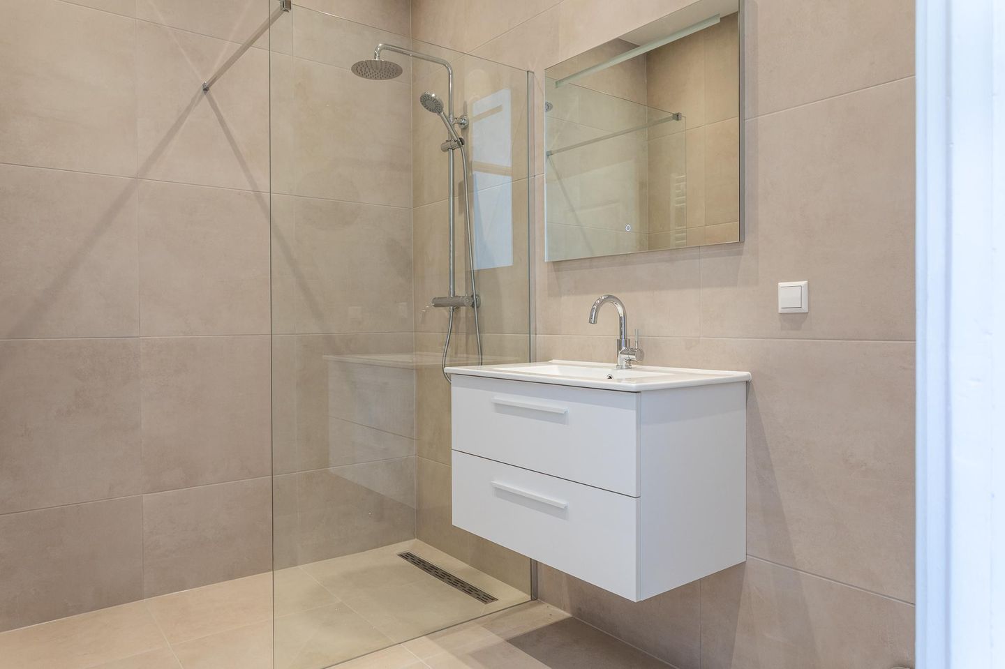 Foto 19 van van Alphenstraat 117