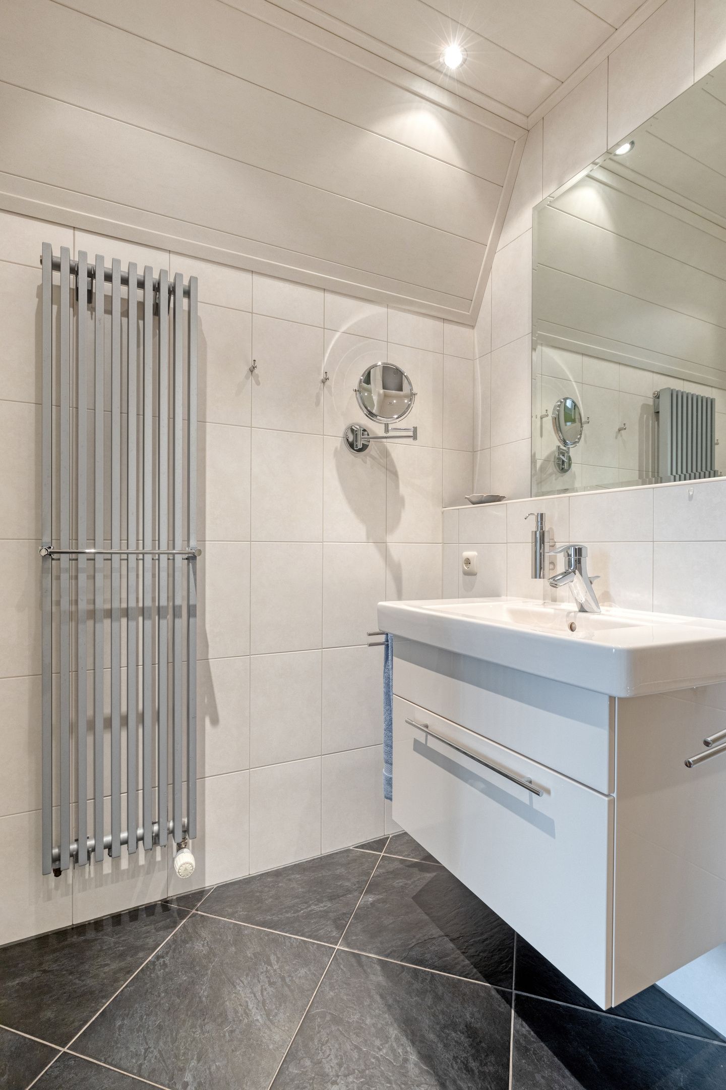 Photo 44 of Barloseweg 3