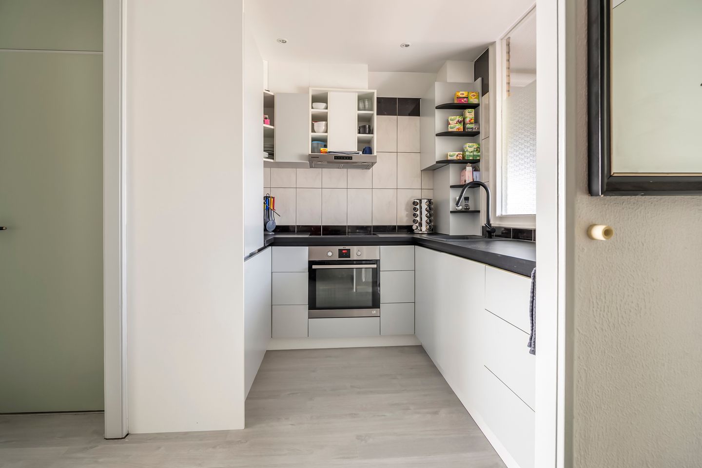 Foto 10 van Dokter van Stratenweg 424