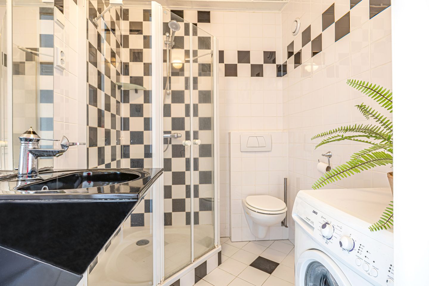 Foto 14 van Dokter van Stratenweg 424