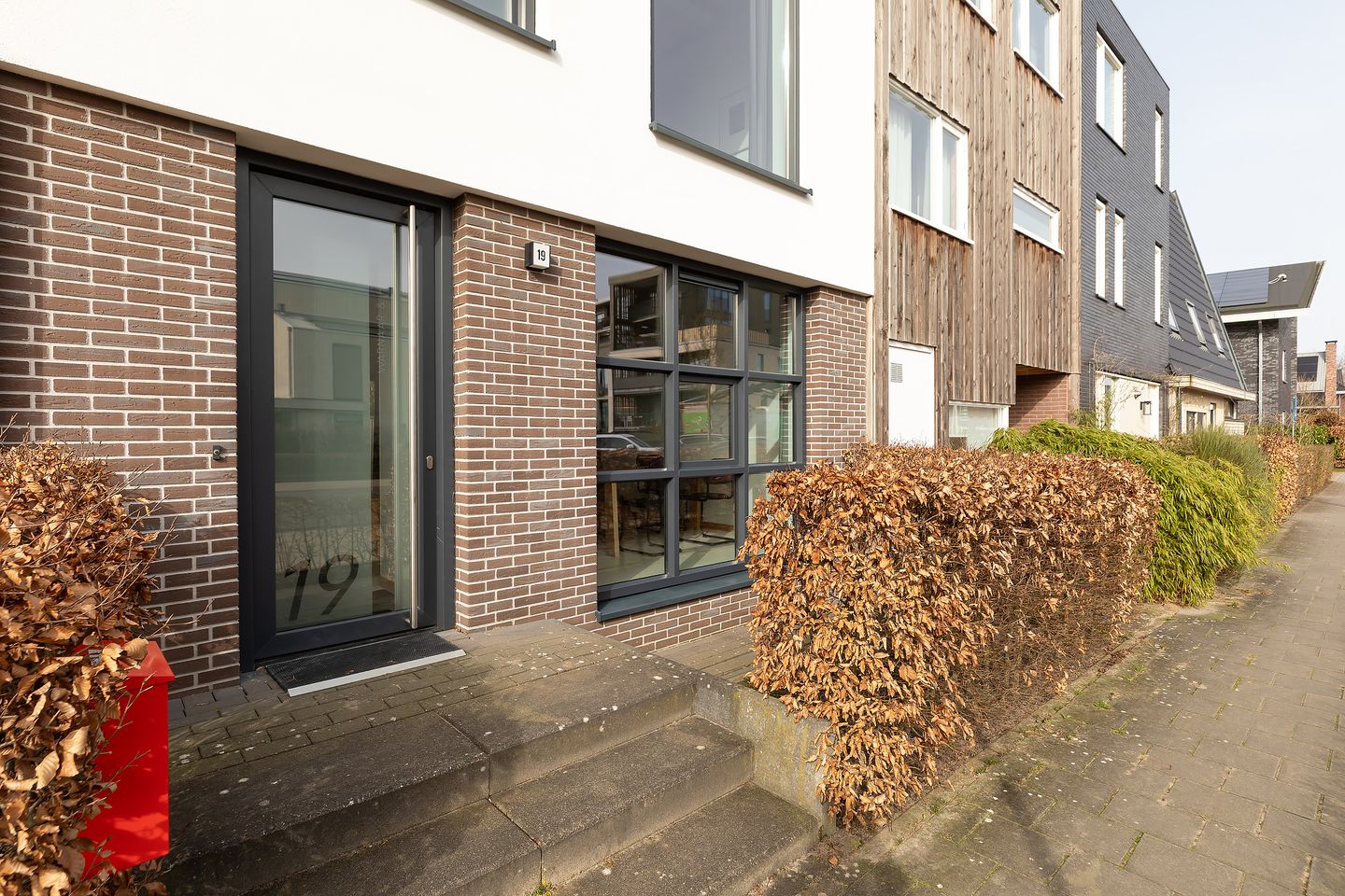 Photo 5 of Rogier van Otterloostraat 19