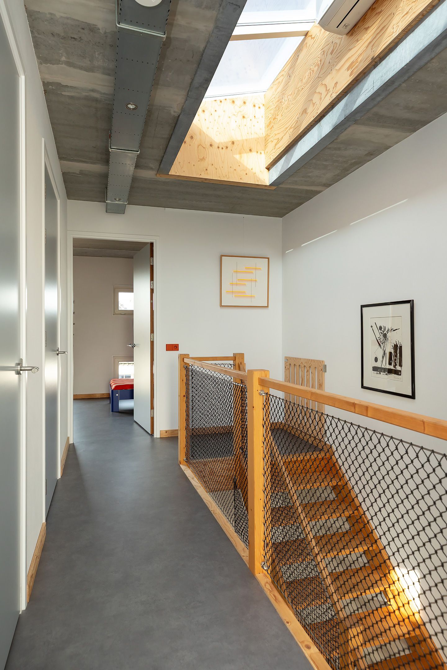 Photo 19 of Rogier van Otterloostraat 19