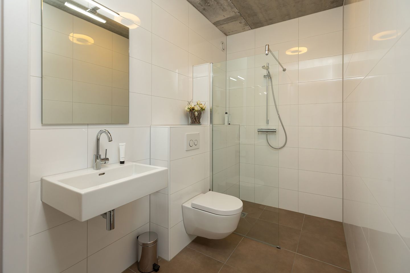 Photo 34 of Rogier van Otterloostraat 19