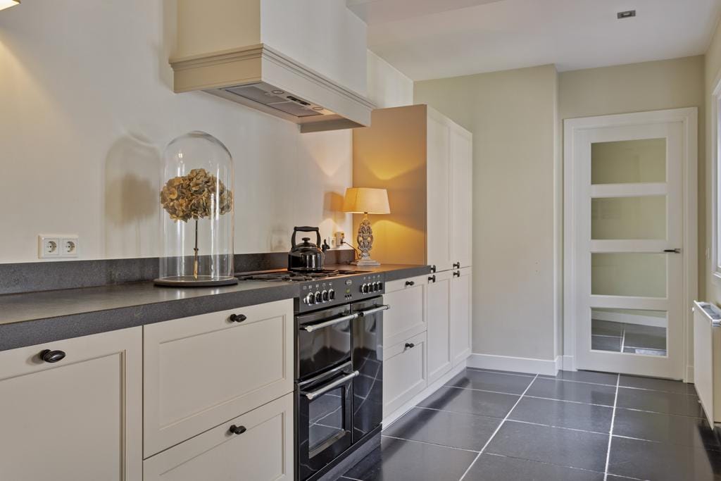 Foto 10 van Cornelis Bakkerlaan 1-A