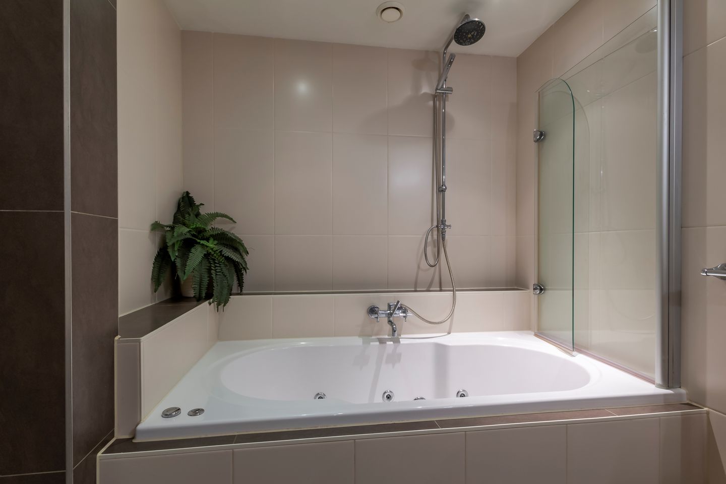 Photo 14 of 1e Vroonstraat 2