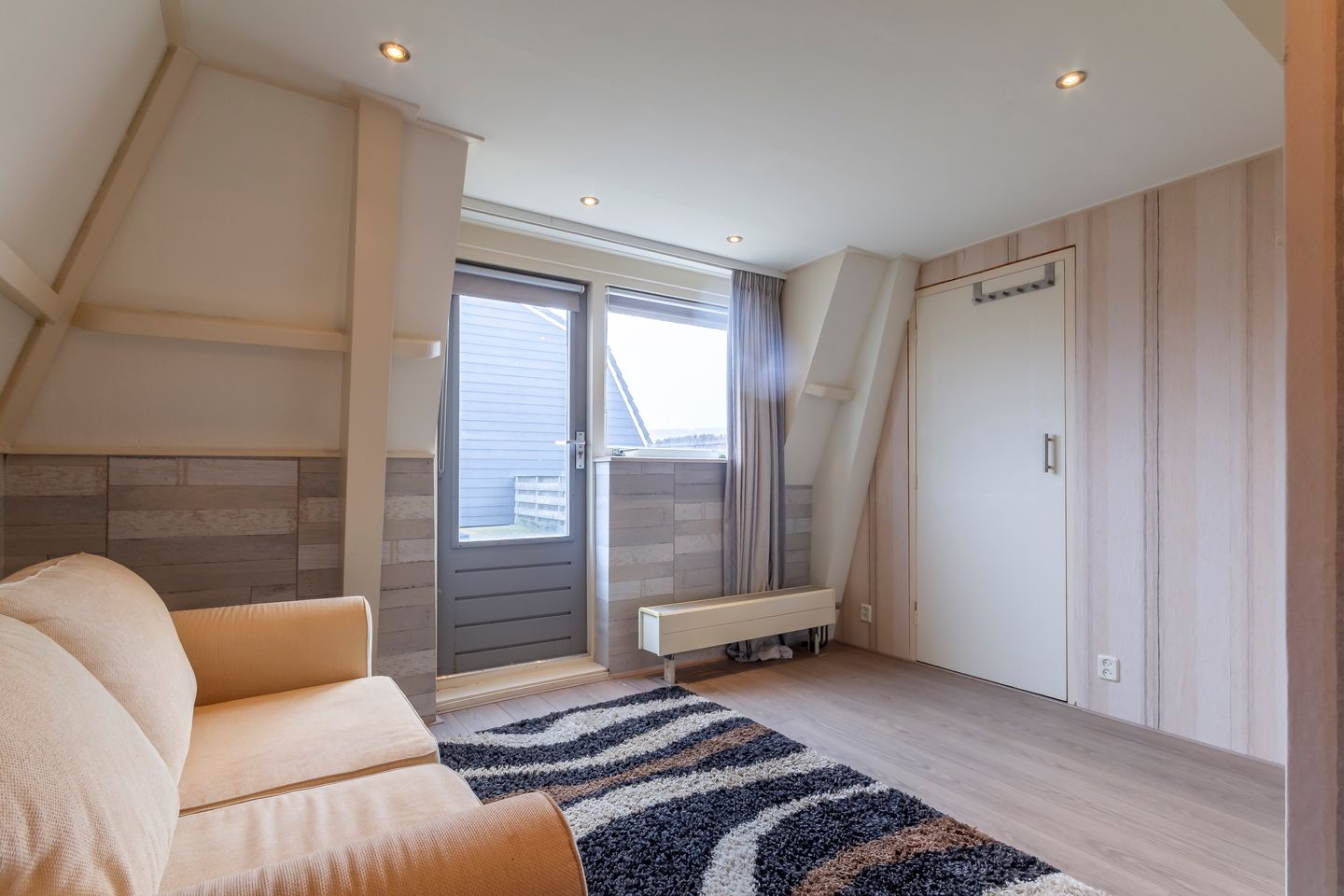 Photo 19 of 1e Vroonstraat 2