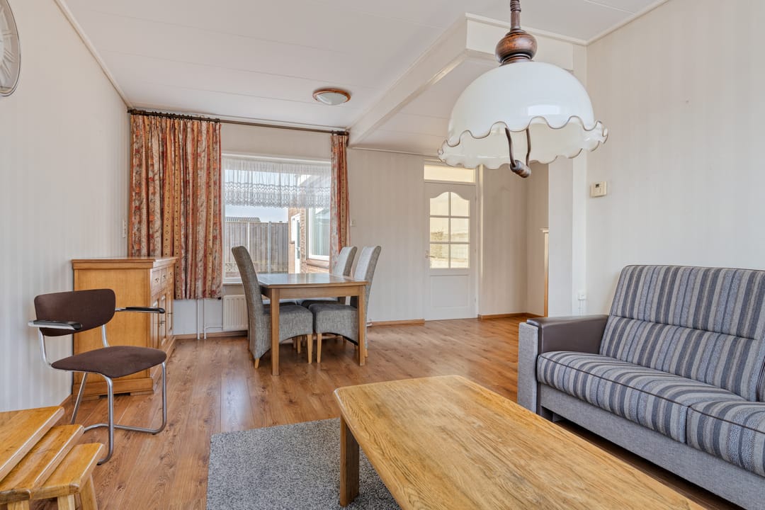 Affordable terraced house with 3 bedrooms and potential in Sint Philipsland — 12