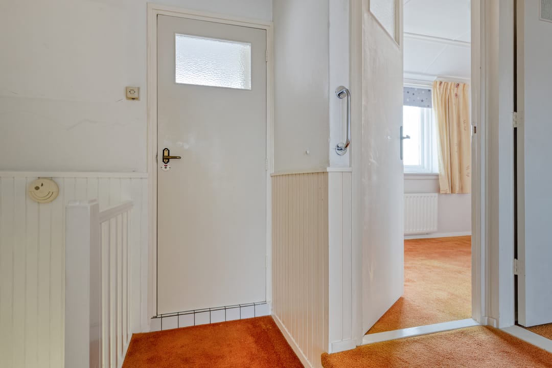 Affordable terraced house with 3 bedrooms and potential in Sint Philipsland — 21