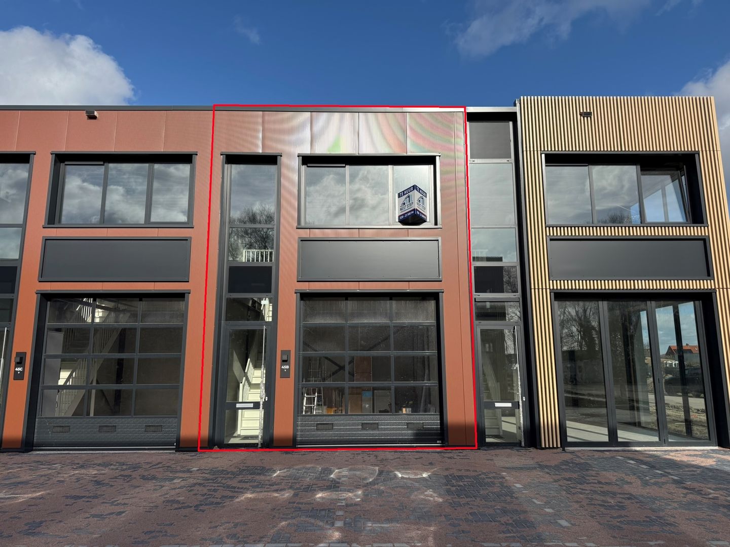 View photo 1 of Samoaweg 45-B