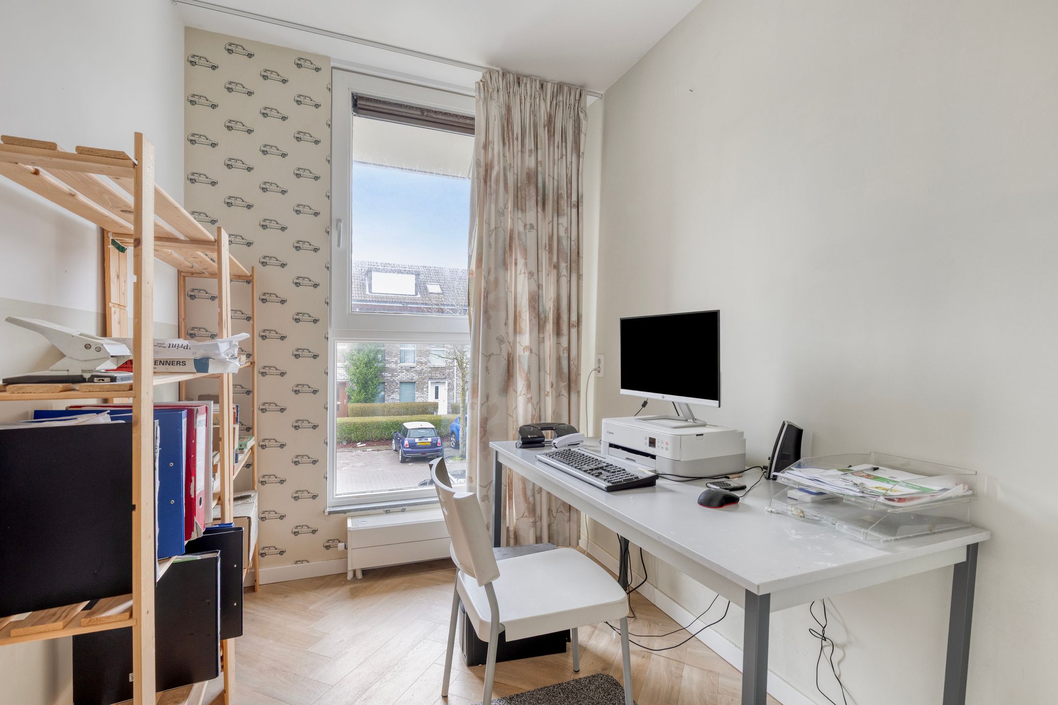Modern and Luxurious Finished Residence with 122m² Living Space in Hoofddorp — 24