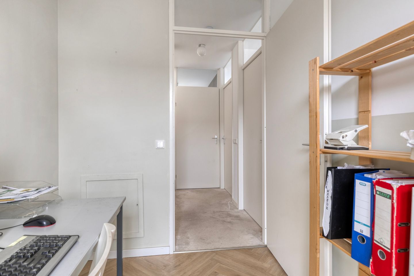 Modern and Luxurious Finished Residence with 122m² Living Space in Hoofddorp — 25