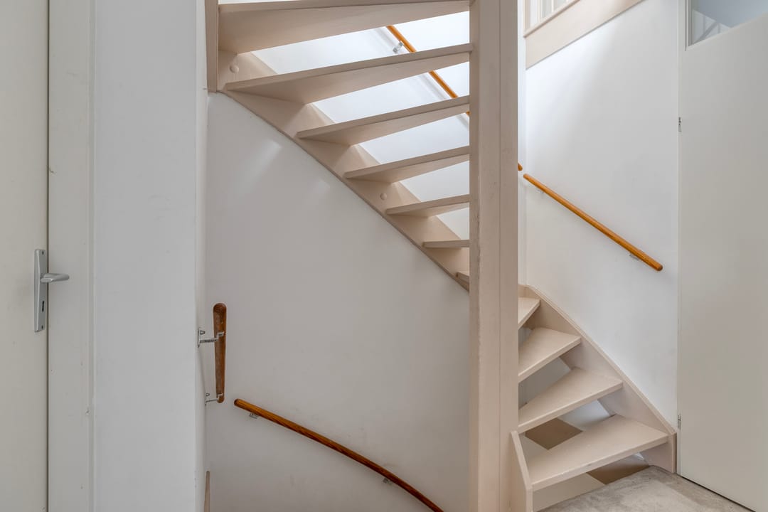 Modern and Luxurious Finished Residence with 122m² Living Space in Hoofddorp — 26