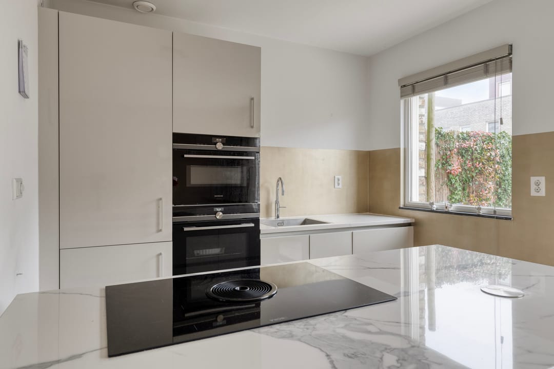 Modern and Luxurious Finished Residence with 122m² Living Space in Hoofddorp — 16