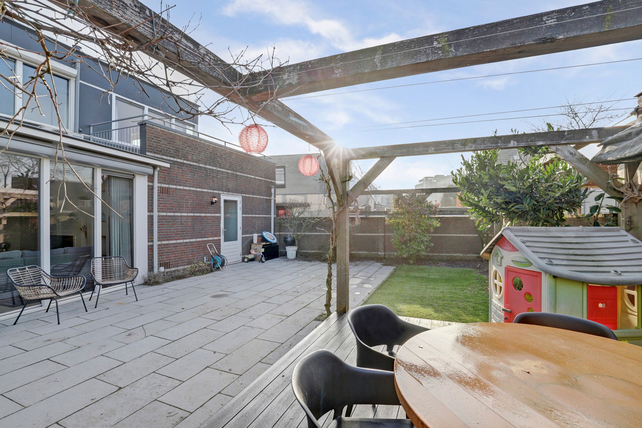 Spacious semi-detached home with garage, solar panels and modern amenities — 49
