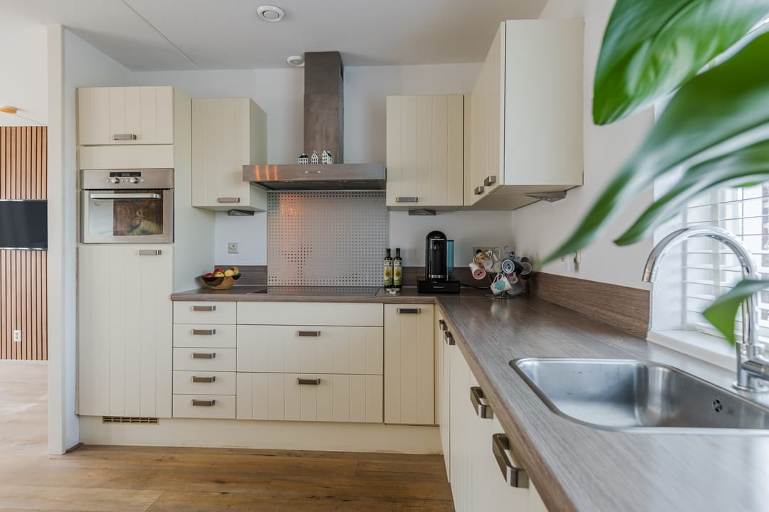 Photo 26 of Bakemastraat 93