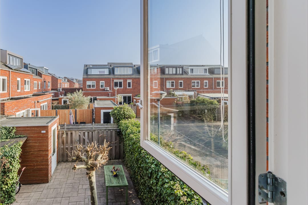 Photo 37 of Bakemastraat 93