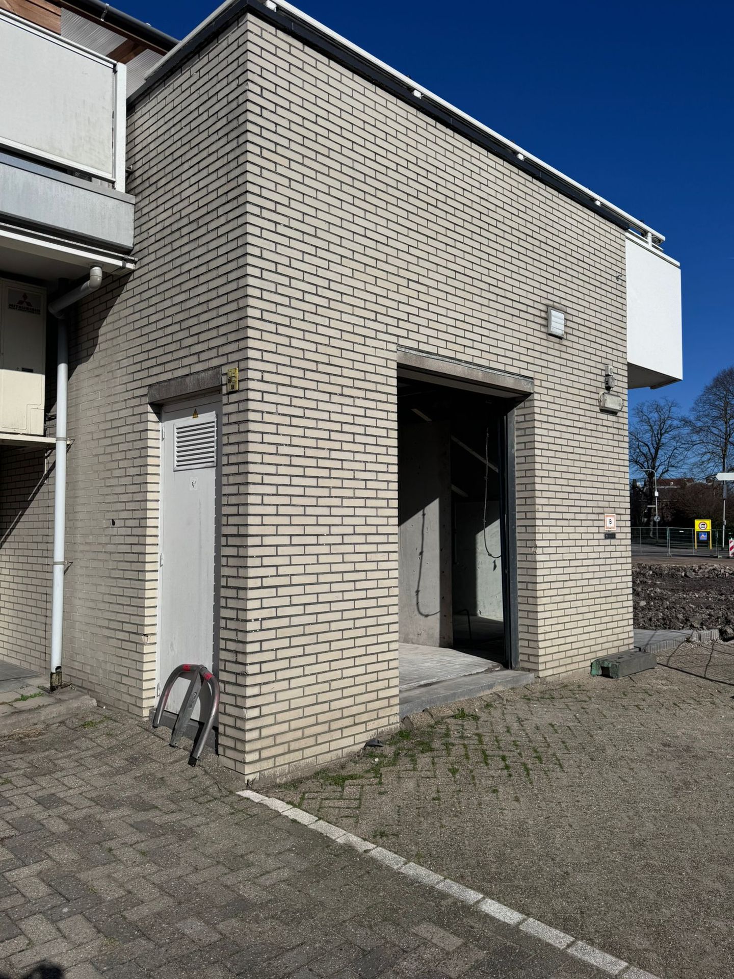 Bekijk foto 3 van Sint Jorisplein 3