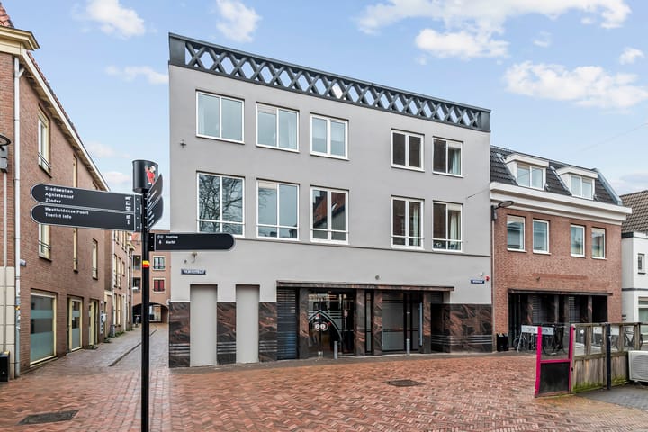 Weerstraat 42, Tiel