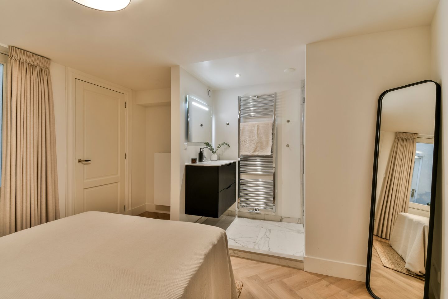 Photo 10 of Amstel 204-B