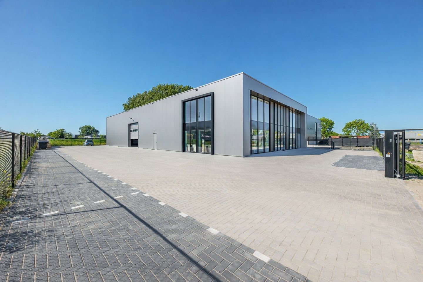 View photo 4 of Dwarsvaartweg 6